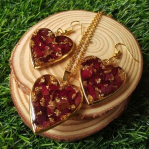 Resinarticrafts Resin Rose Pendant & Earrings