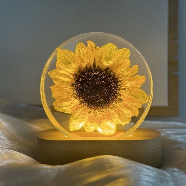 Resinarticrafts Floral Resin LED Lamp